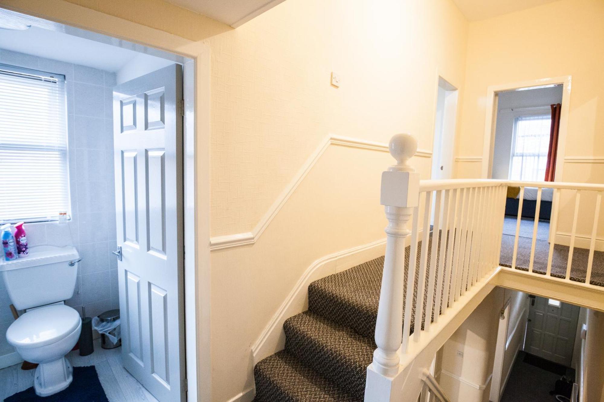 Divine Accommodation Liverpool Exterior photo